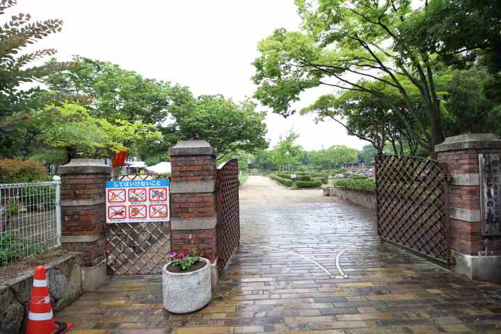 公園　こどもの森（公園）まで379m