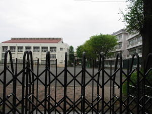 中学校　武蔵野市立第二中学校（中学校）まで332m