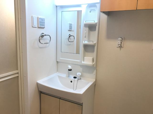 洗面設備　洗髪洗面化粧台