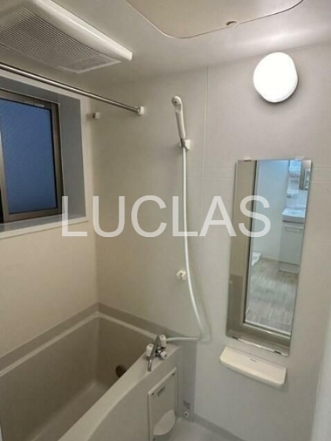 バス・シャワールーム　浴室も付いており、日々の疲れを癒します♪