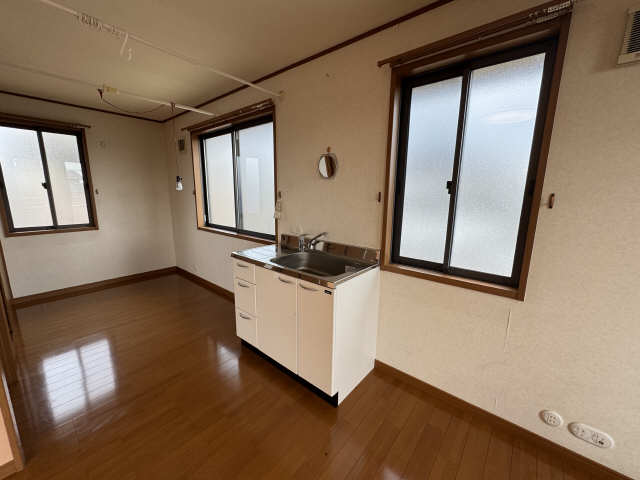 キッチン　2階にもミニキッチン有り。