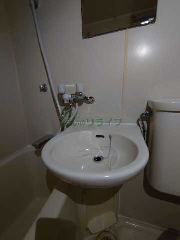 洗面設備　別部屋参考写真となります。