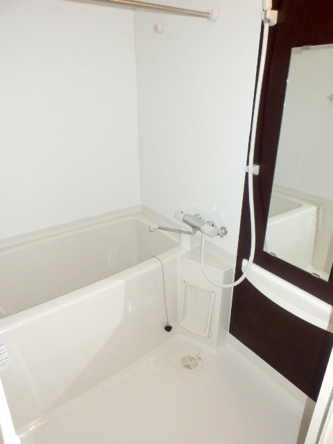 バス・シャワールーム　広々とした浴室で快適お風呂ライフ♪