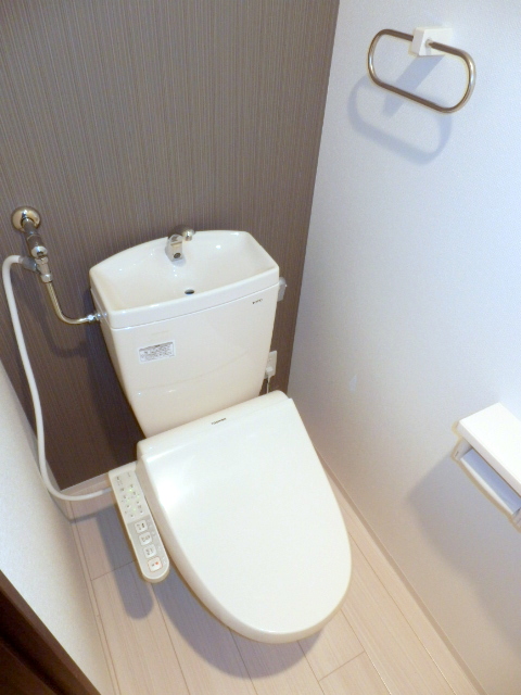 トイレ　ウォシュレット完備しています♪