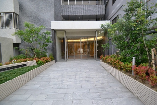 エントランス　外観