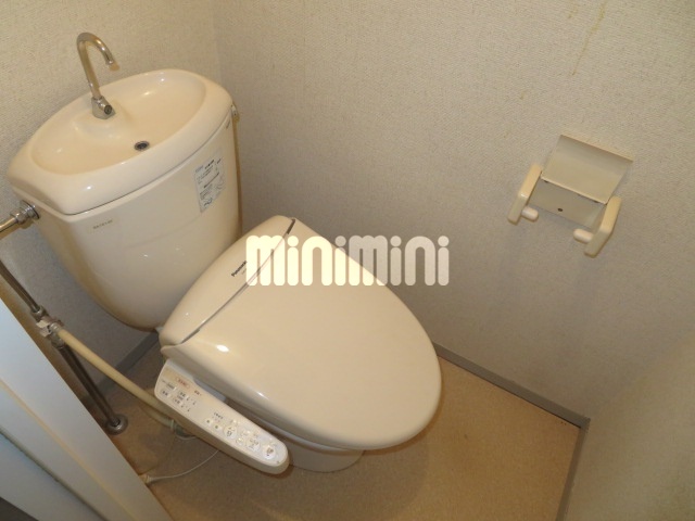 トイレ　温水洗浄便座