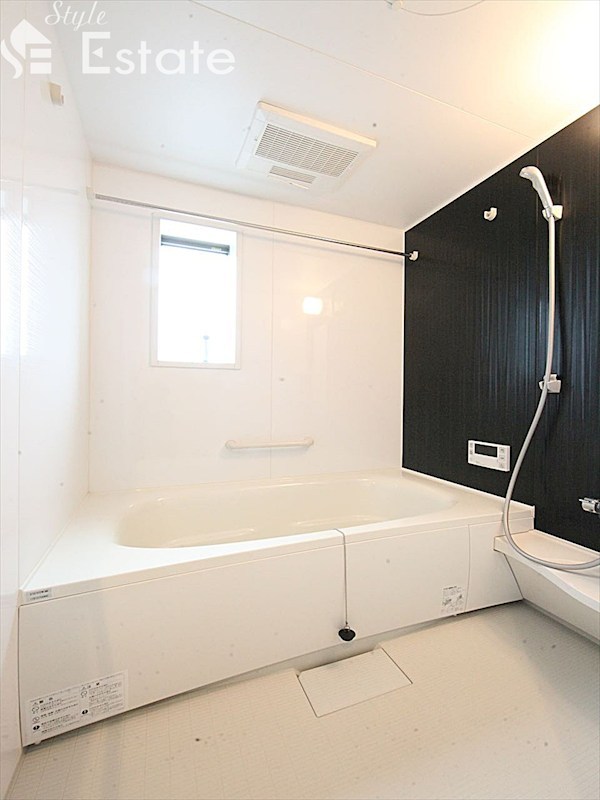 バス・シャワールーム　バスルーム