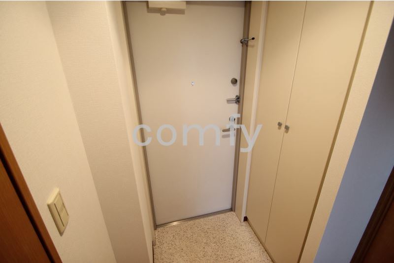 玄関　ダブルロックの玄関ドア