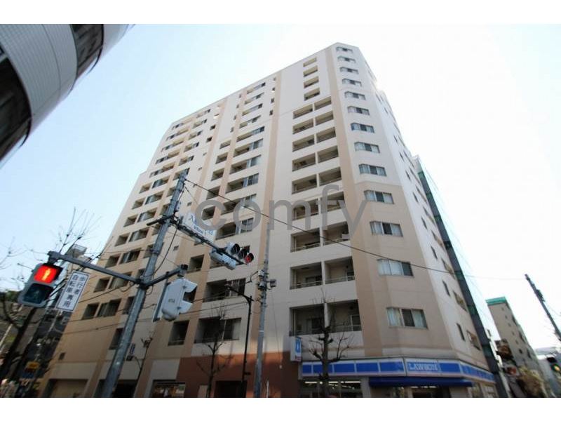 建物外観　タイル貼りの重厚感のある外観