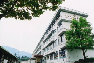 中学校　広島市立亀崎中学校（中学校）まで1400m