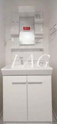 洗面設備　独立洗面台です。（同一仕様）