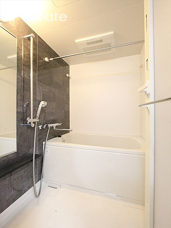 バス・シャワールーム　バスルーム