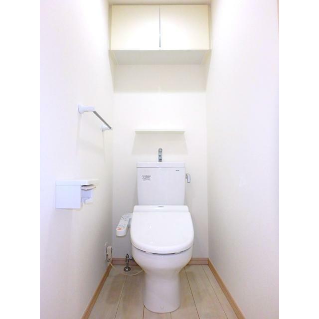 トイレ　温水洗浄便座付