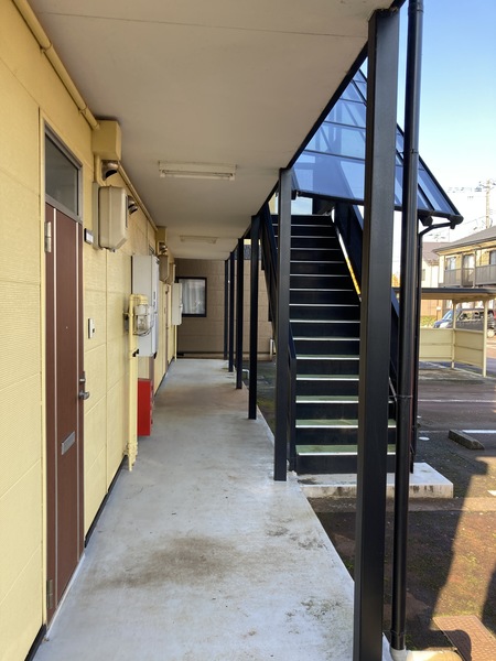 エントランス　１階共用部