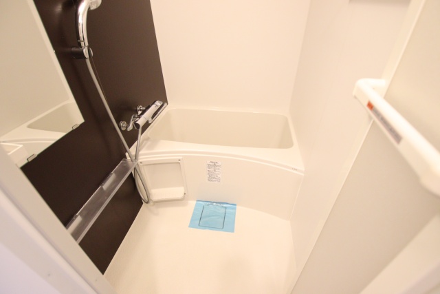 バス・シャワールーム　※別室の参考写真の為、現況優先です。