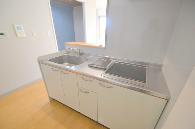 キッチン　２口ＩＨシステムキッチン