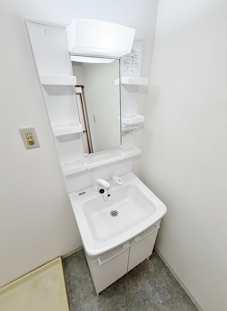 洗面設備　洗髪洗面化粧台・室内洗濯機置き場