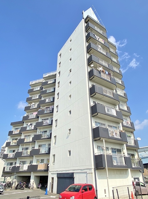 建物外観　淀川沿いの日当たりのいいマンション