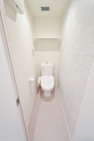 トイレ　清潔感があるトイレです。入るとホッとする、そんな空間。