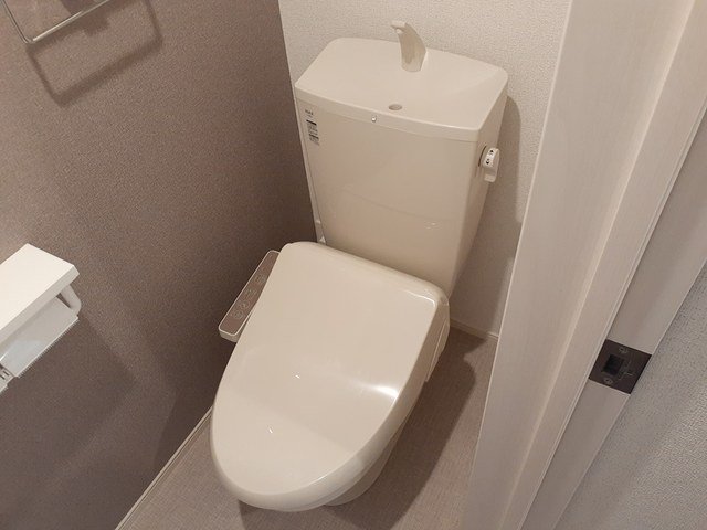トイレ　落ち着いたトイレです