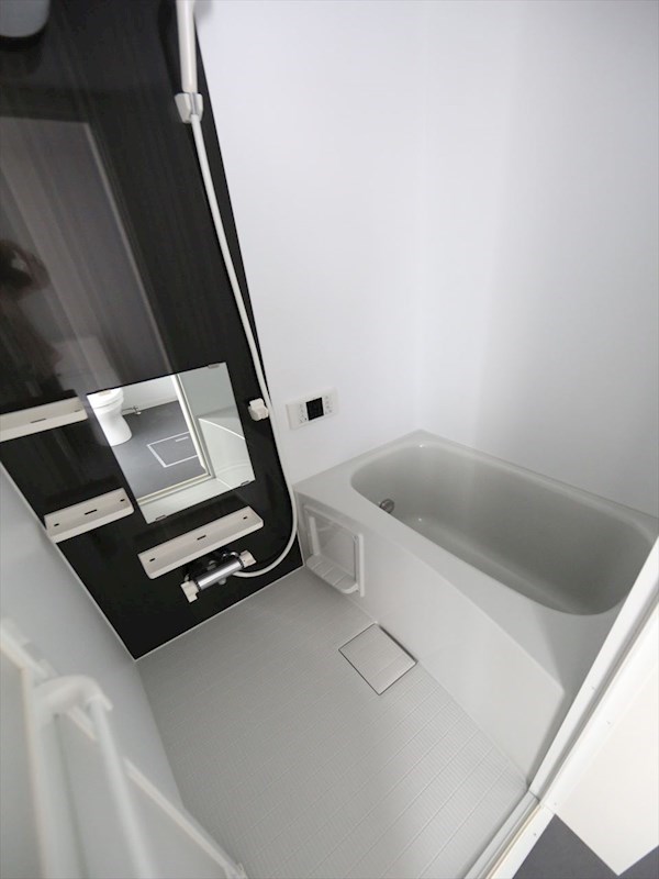 バス・シャワールーム　追い焚き機能付　オートバス機能付バスルーム