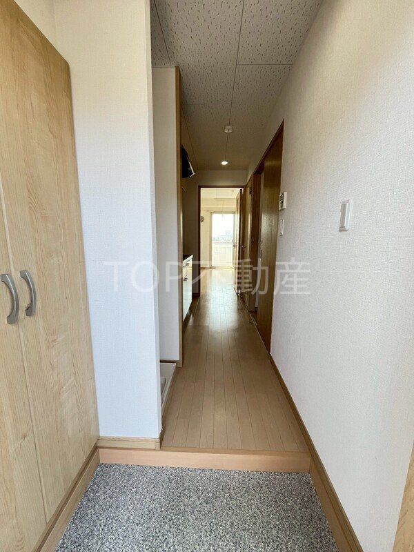 玄関　物件画像