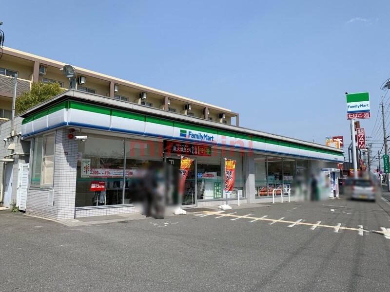 コンビニ　ファミリーマート高槻古曽部店（コンビニ）まで262m