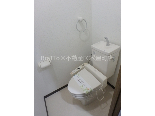 トイレ　トイレ（ウォシュレット付き）