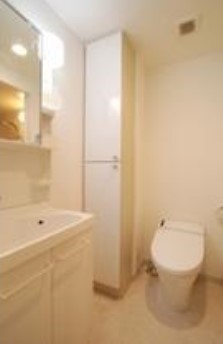 トイレ　温水洗浄便座。