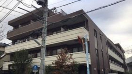 建物外観　鉄筋コンクリート造のがっちりとした造り。