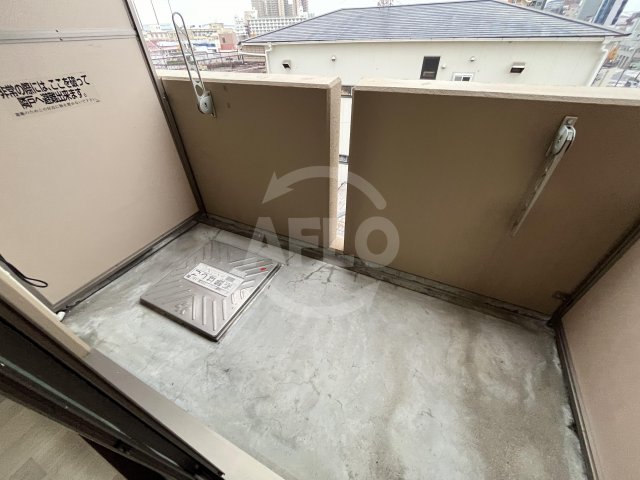 バルコニー　サムティ弁天町レジデンス　バルコニー