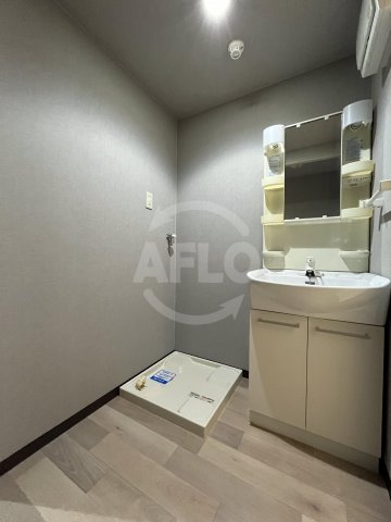 洗面設備　サムティ弁天町レジデンス　洗面所