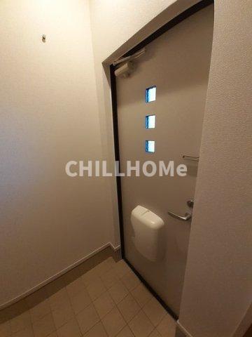 玄関　当社、チルホームのHPもご覧ください(^^)/物件情報多数♪