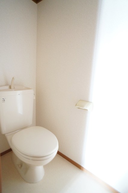 トイレ　バストイレ別なので毎日快適にお過ごしいただけます♪