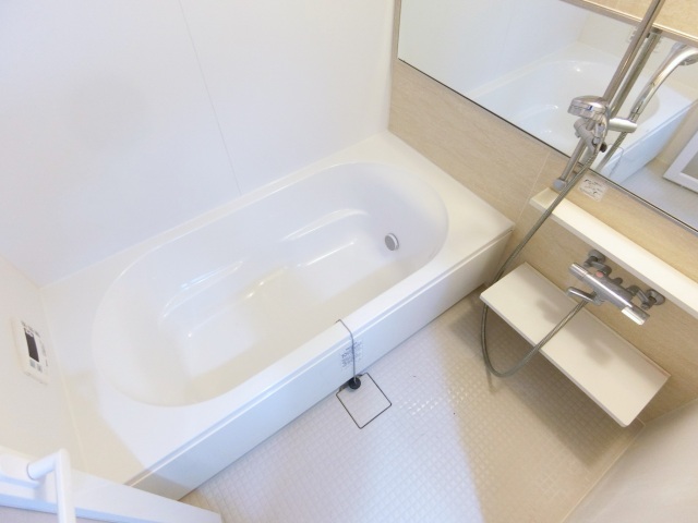 バス・シャワールーム　追い焚き浴室乾燥機付バスルーム