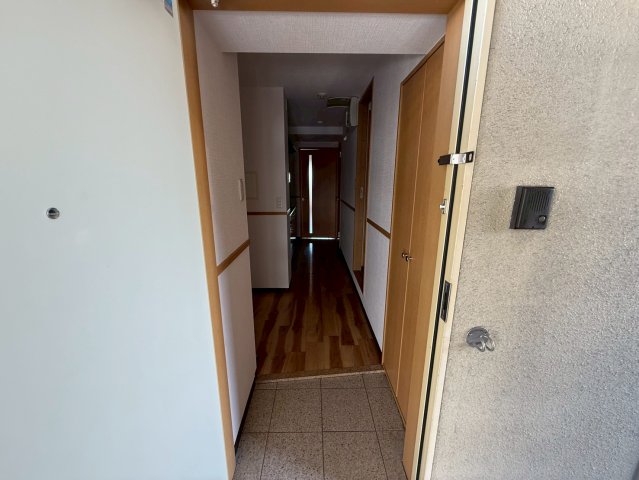 玄関　シャルマン