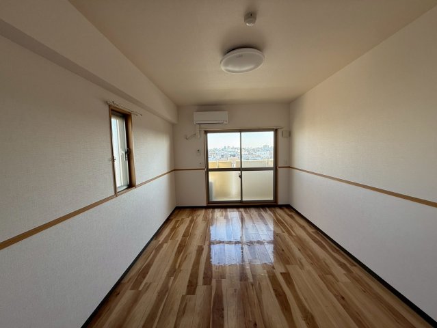 居室・リビング　シャルマン