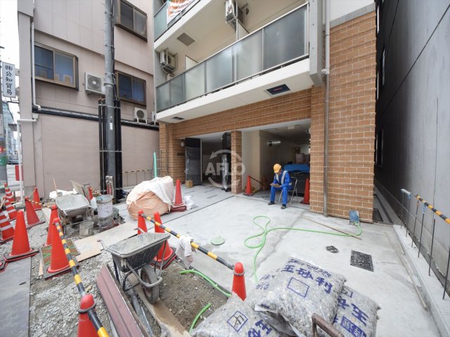 エントランス　Y&Rino Residence　エントランス