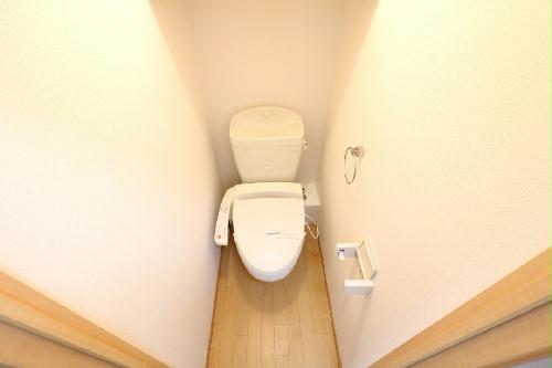 トイレ　トイレは温水便座つき（※画像は代表例です）