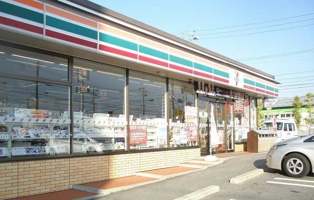 コンビニ　セブンイレブン蒲郡八百富町店（コンビニ）まで350m