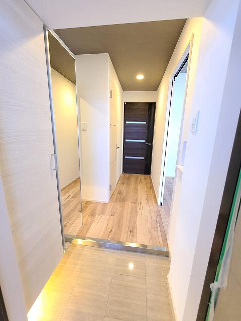 玄関　※モデルルーム写真　現況優先※