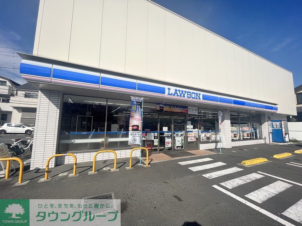 コンビニ　ローソン板橋若木三丁目店（コンビニ）まで370m