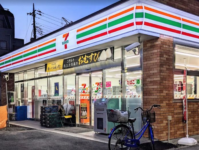 コンビニ　セブンイレブン葛飾亀有4丁目店（コンビニ）まで71m