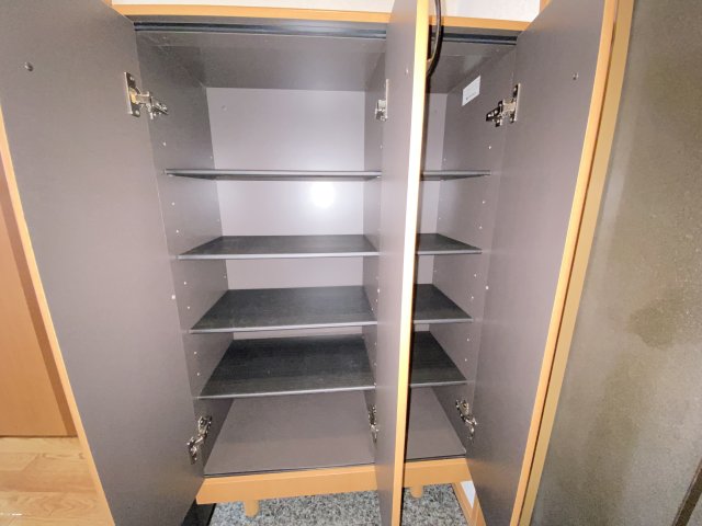 収納　シューズボックス