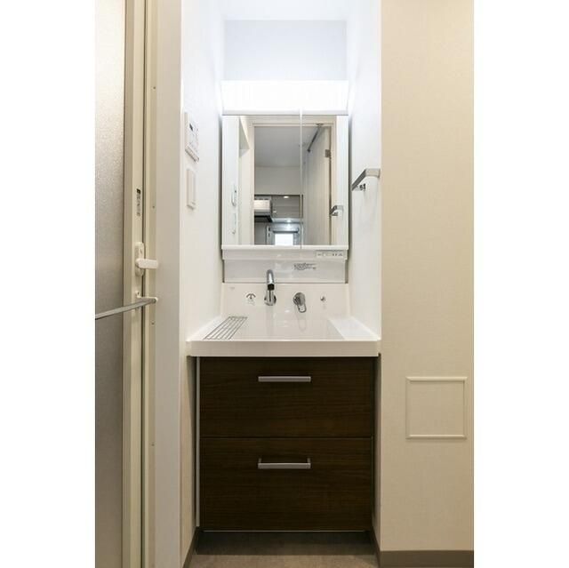 洗面設備　忙しい朝には欠かせない洗面所です