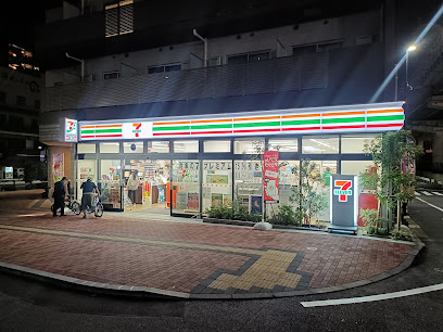 コンビニ　セブンイレブン 墨田東駒形1丁目店（コンビニ）まで311m