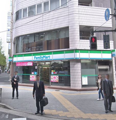 コンビニ　ファミリーマート 神田岩本町一丁目店（コンビニ）まで242m