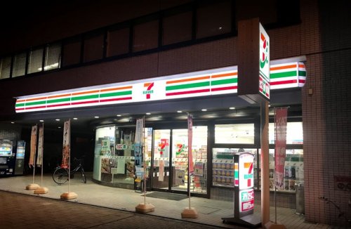 コンビニ　セブンイレブン大阪扇町店（コンビニ）まで159m