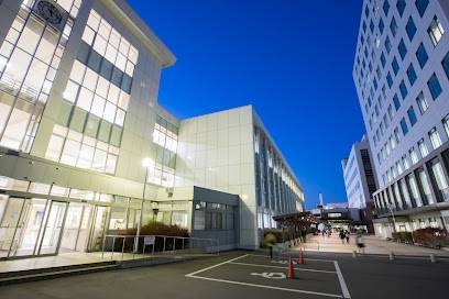 大学・短大　私立北海学園大学（大学・短大）まで332m