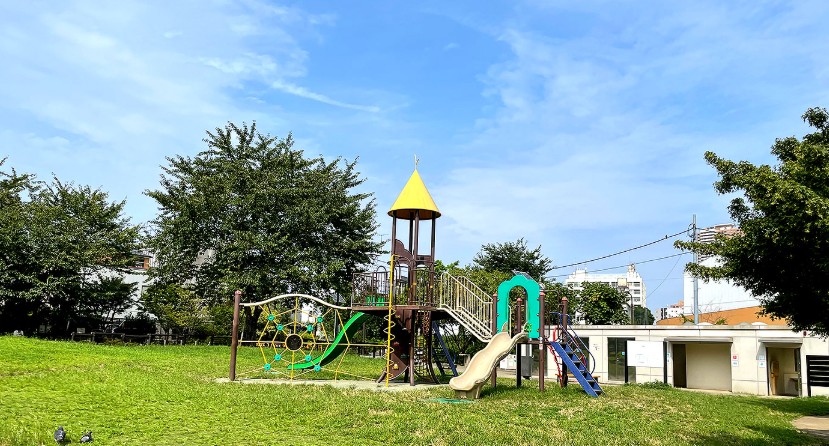 公園　新宿区立富久さくら公園（公園）まで668m